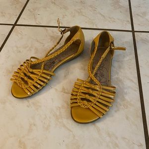 Jellypop women’s yellow sandals